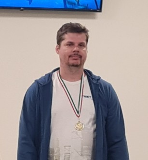 Súlyemelés - Masters Országos Bajnoki címet szerzett a fehérvári szakápoló